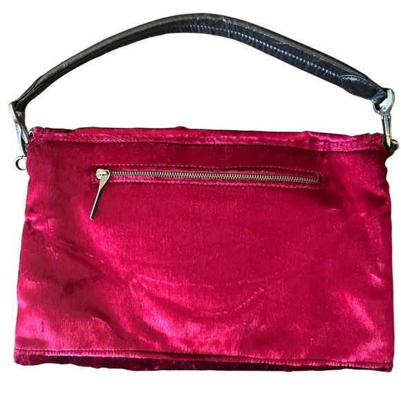 Matt & Nat Santogold Red Velvet Clutch Shoulder Crossbody Foldover Purse - Picture 2 of 11